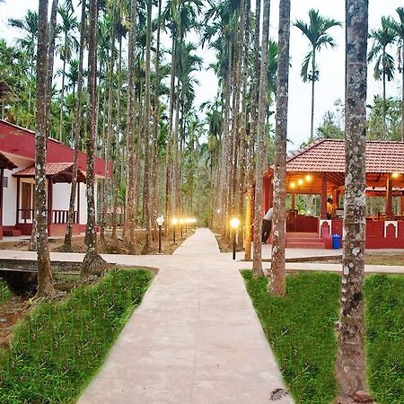 La Flora Prakruth Resort Coorg Мадикери Екстериор снимка