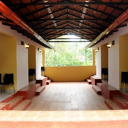 La Flora Prakruth Resort Coorg Мадикери Екстериор снимка