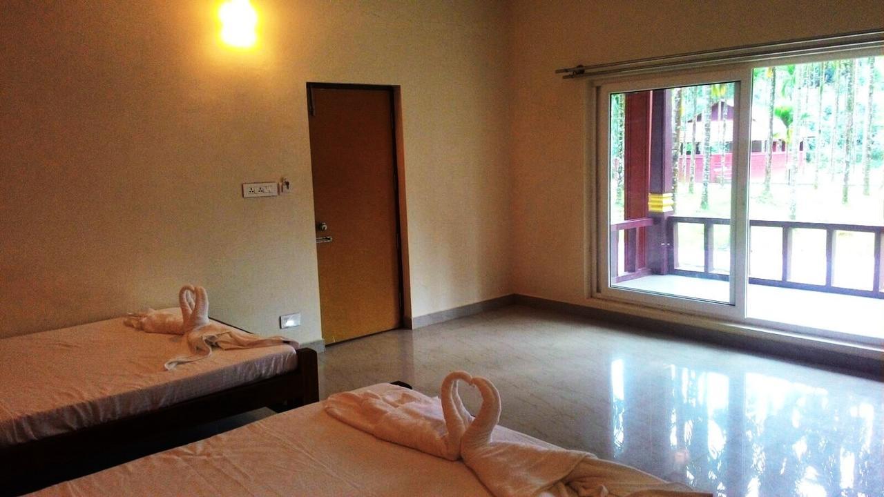 La Flora Prakruth Resort Coorg Мадикери Екстериор снимка