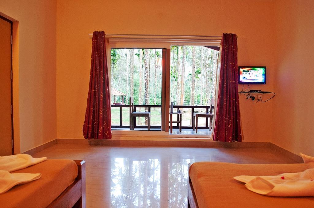 La Flora Prakruth Resort Coorg Мадикери Екстериор снимка