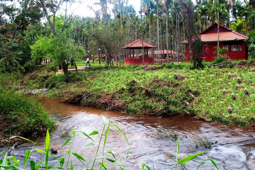 La Flora Prakruth Resort Coorg Мадикери Екстериор снимка